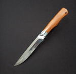 Туристичний ніж з деревянною ручкою